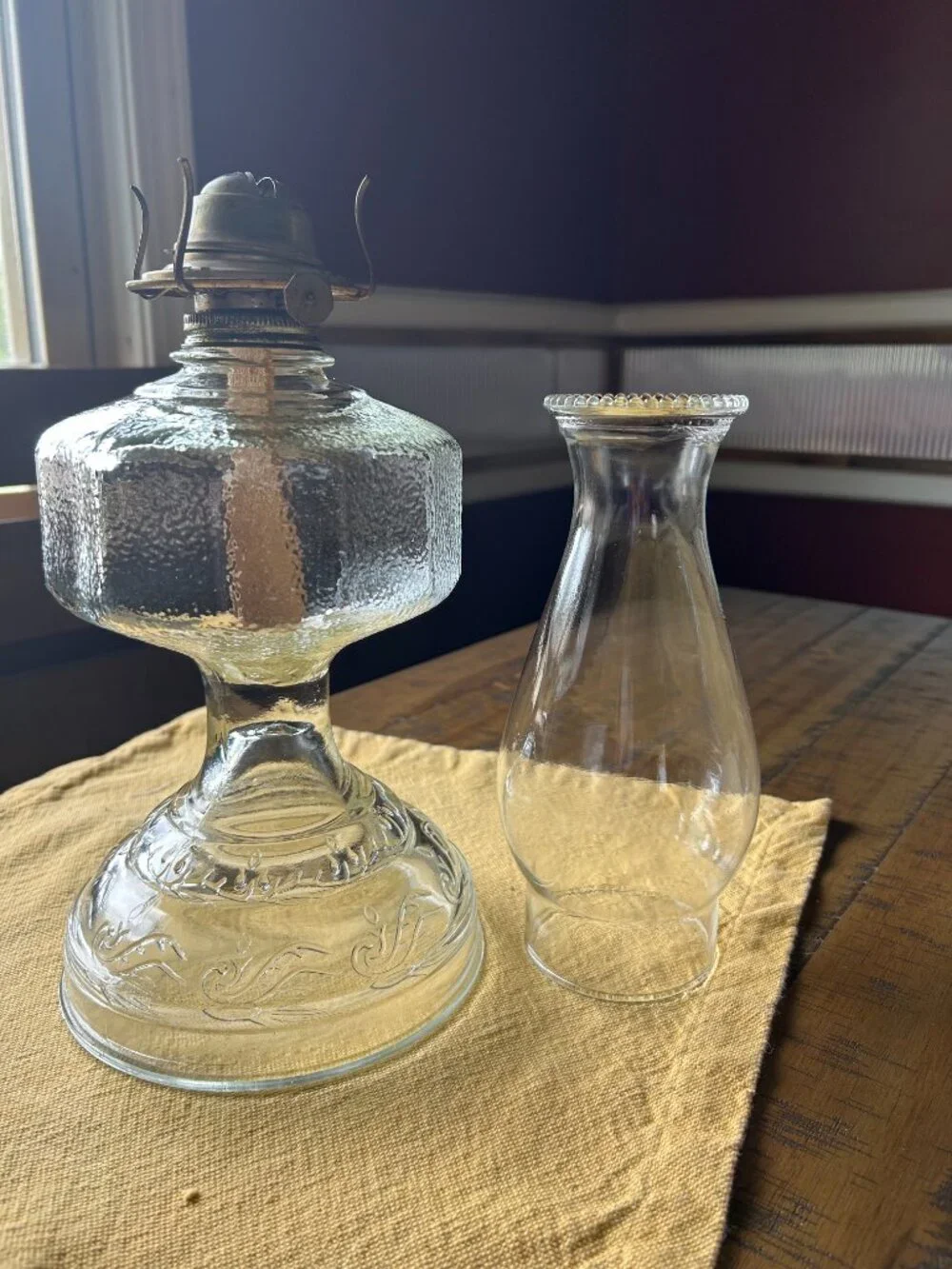 Vintage  Clear Glass Oil Lamp  Early American Homesteader   USA made   Bartlett